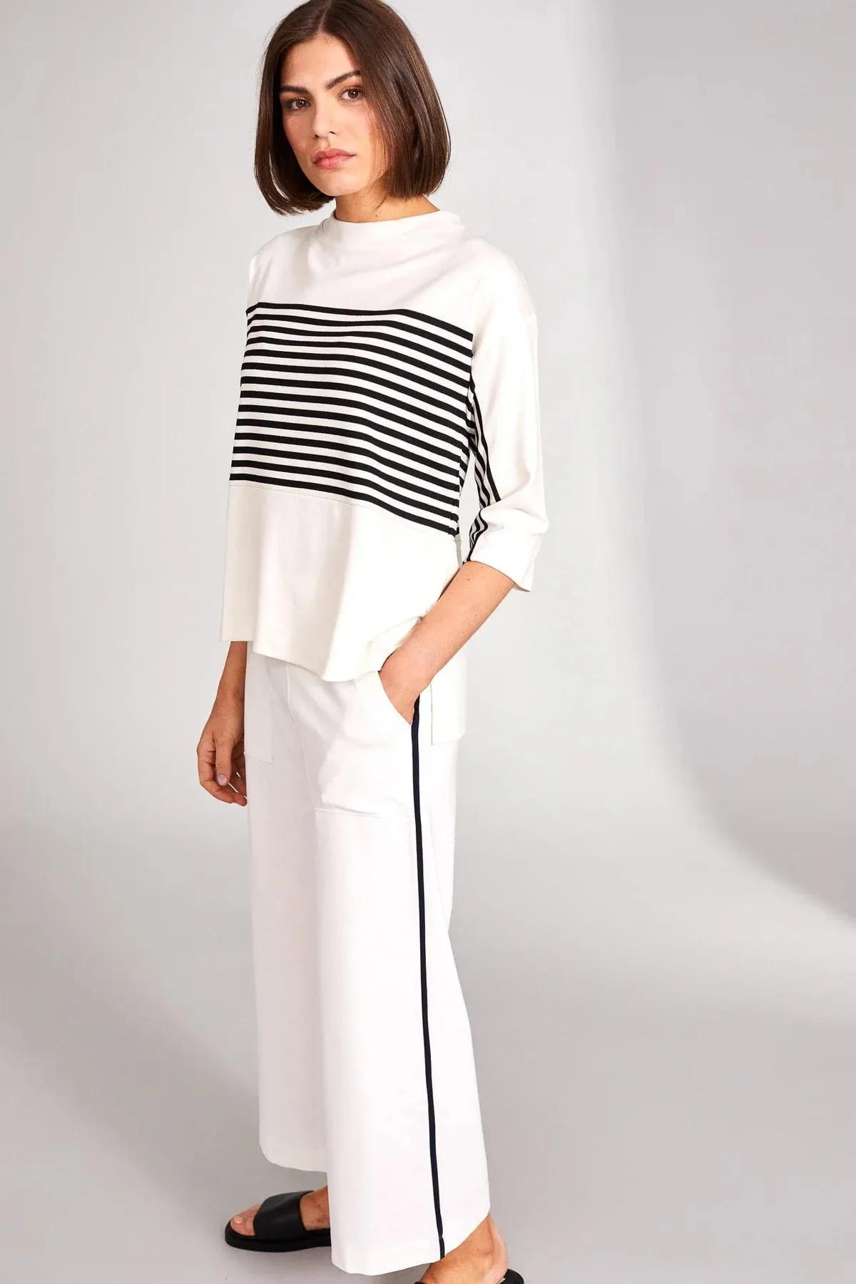 156 Continuous Stripe Top - Peruzzi