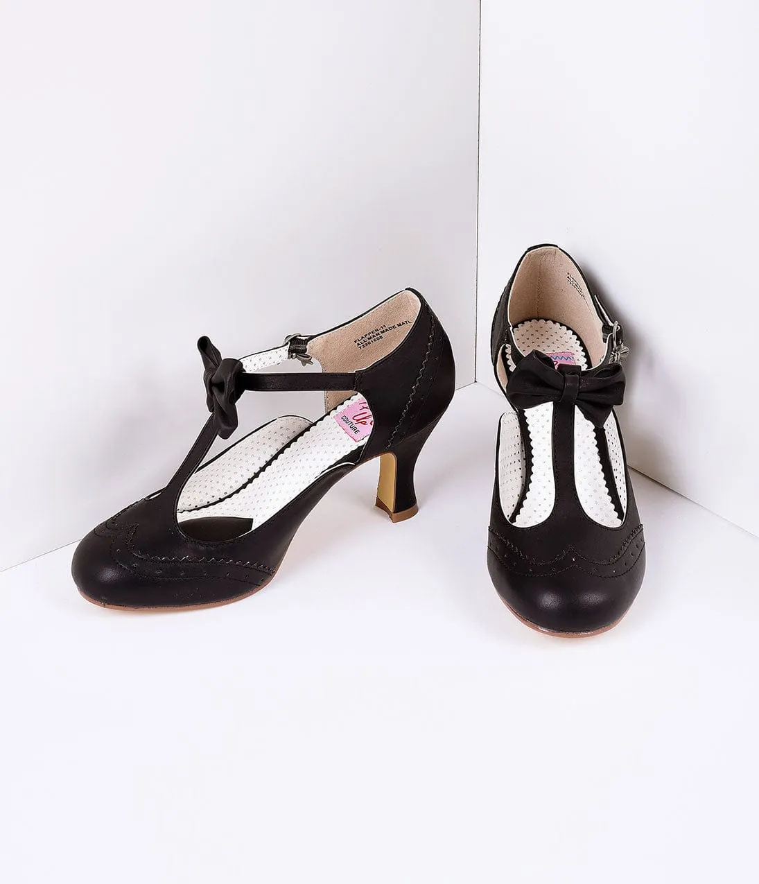 1940s Black Faux Leather Round Toe Kitten Heel