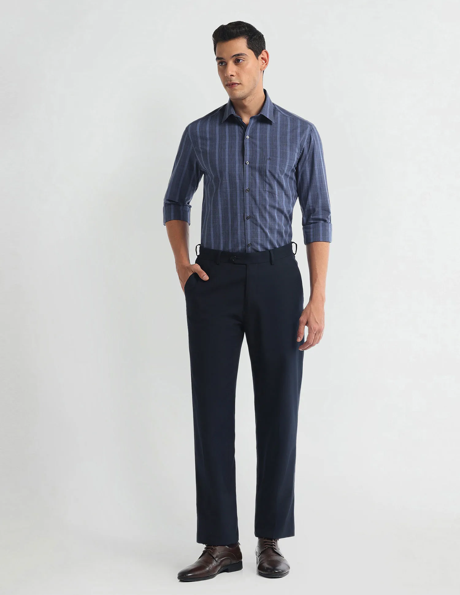 Arrow Pure Cotton Manhattan Slim Fit Shirt