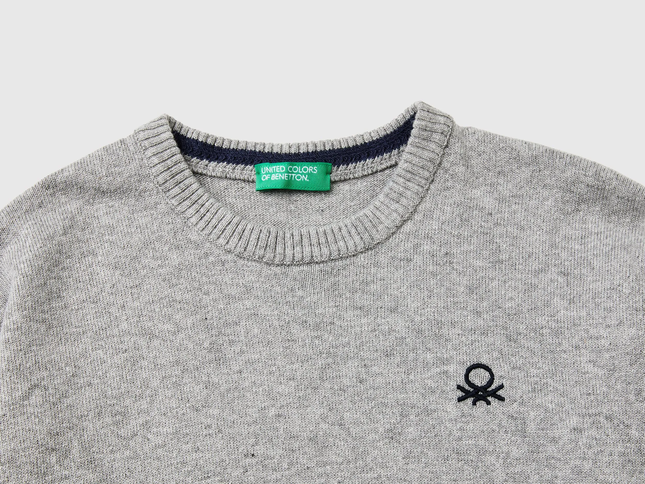 Crew neck sweater with embroidery - Light Gray | Benetton