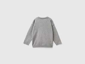 Crew neck sweater with embroidery - Light Gray | Benetton