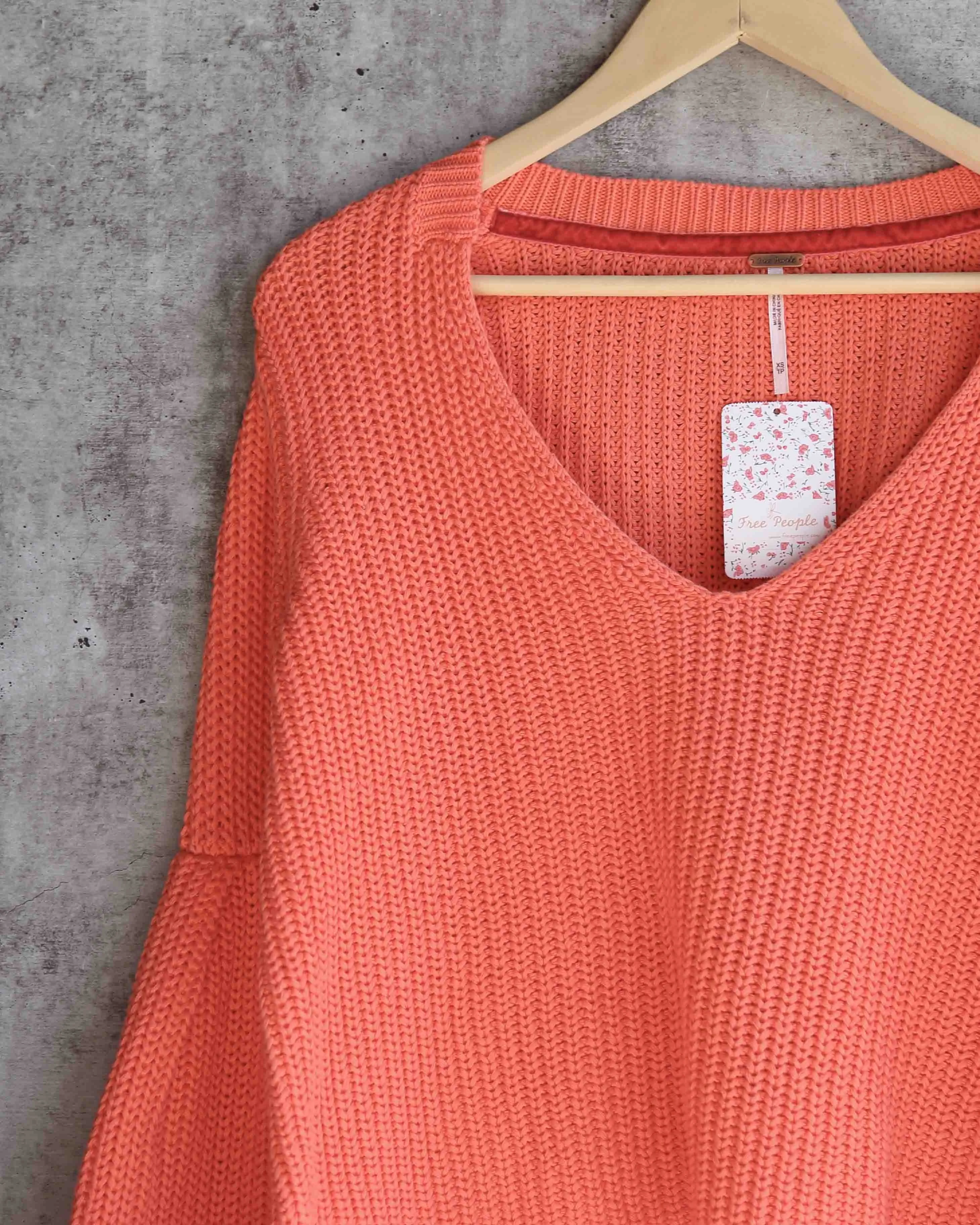 Free People - Damsel Cable Knit Pullover in Coral