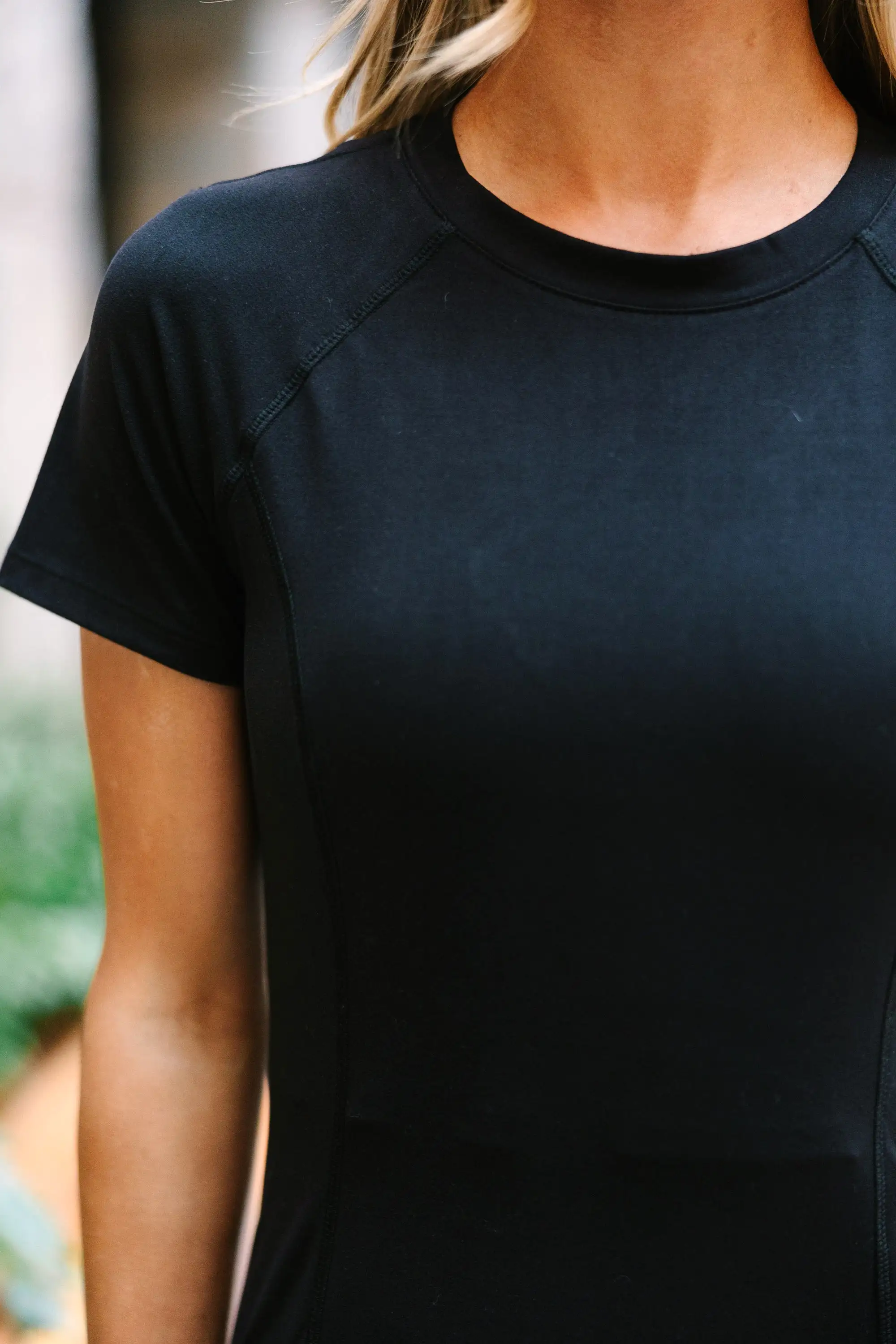 Run The Race Black Basic Top