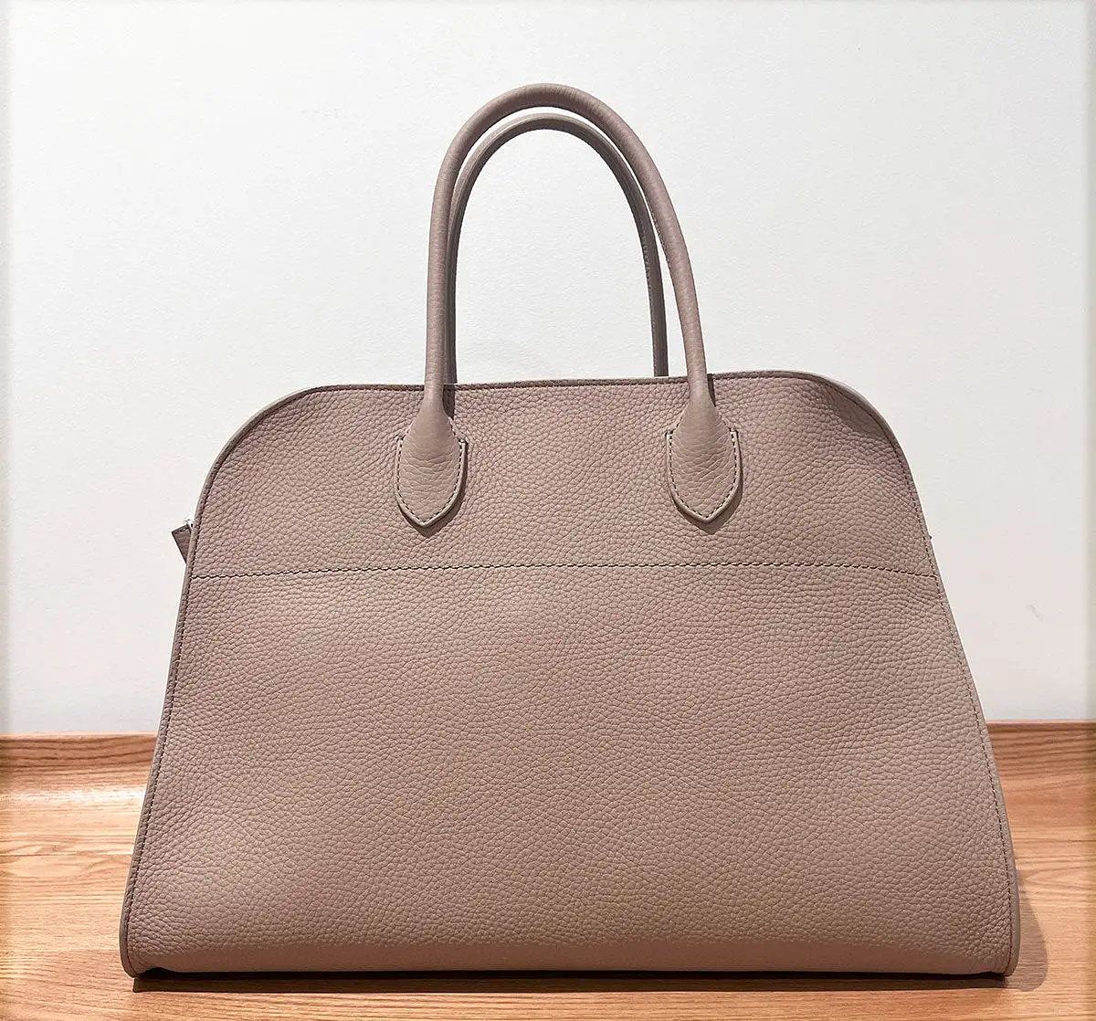 Soft Margaux 15, Grained, Dark Taupe (S)