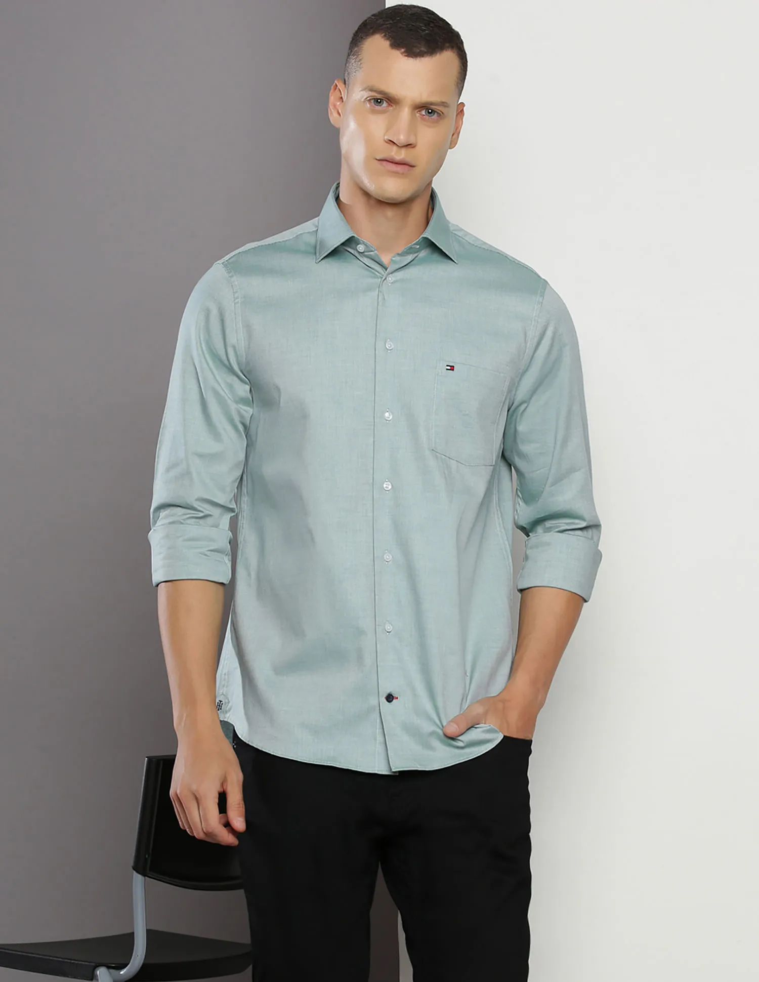 Tommy Hilfiger Pure Cotton Solid Dobby Shirt